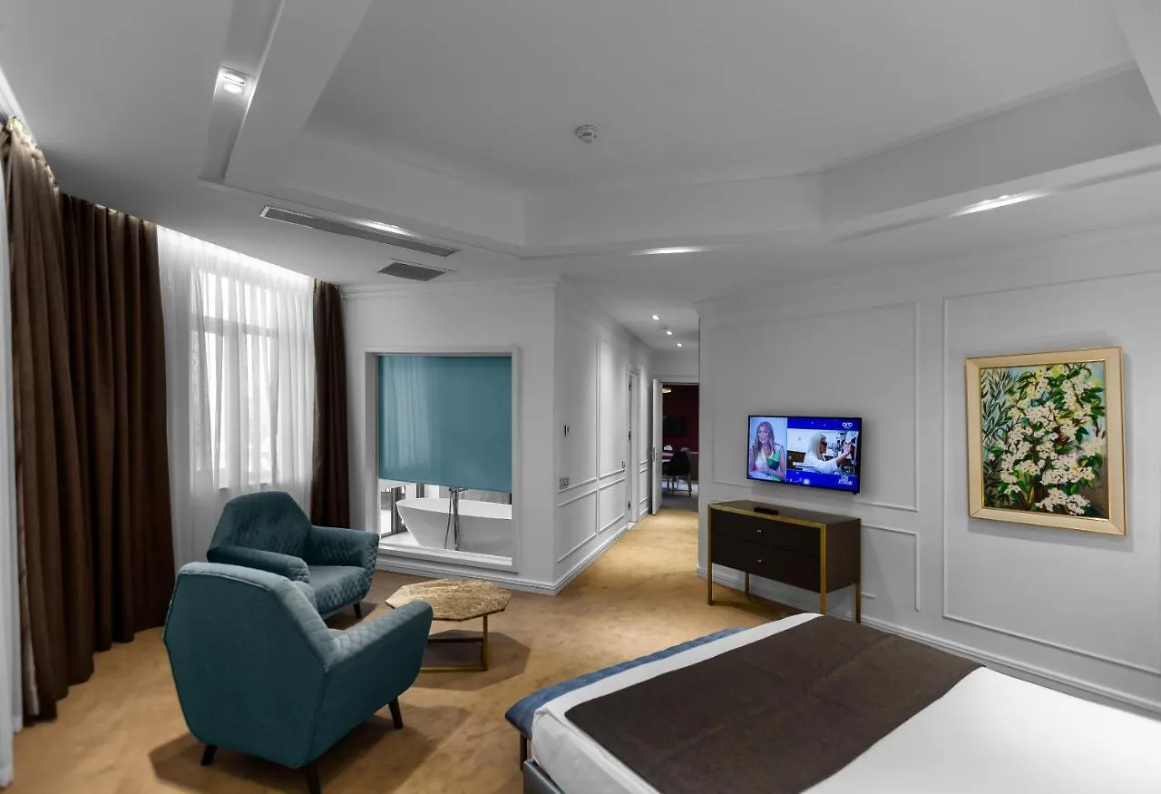 Ivy Garden Hotel Baku 5*,