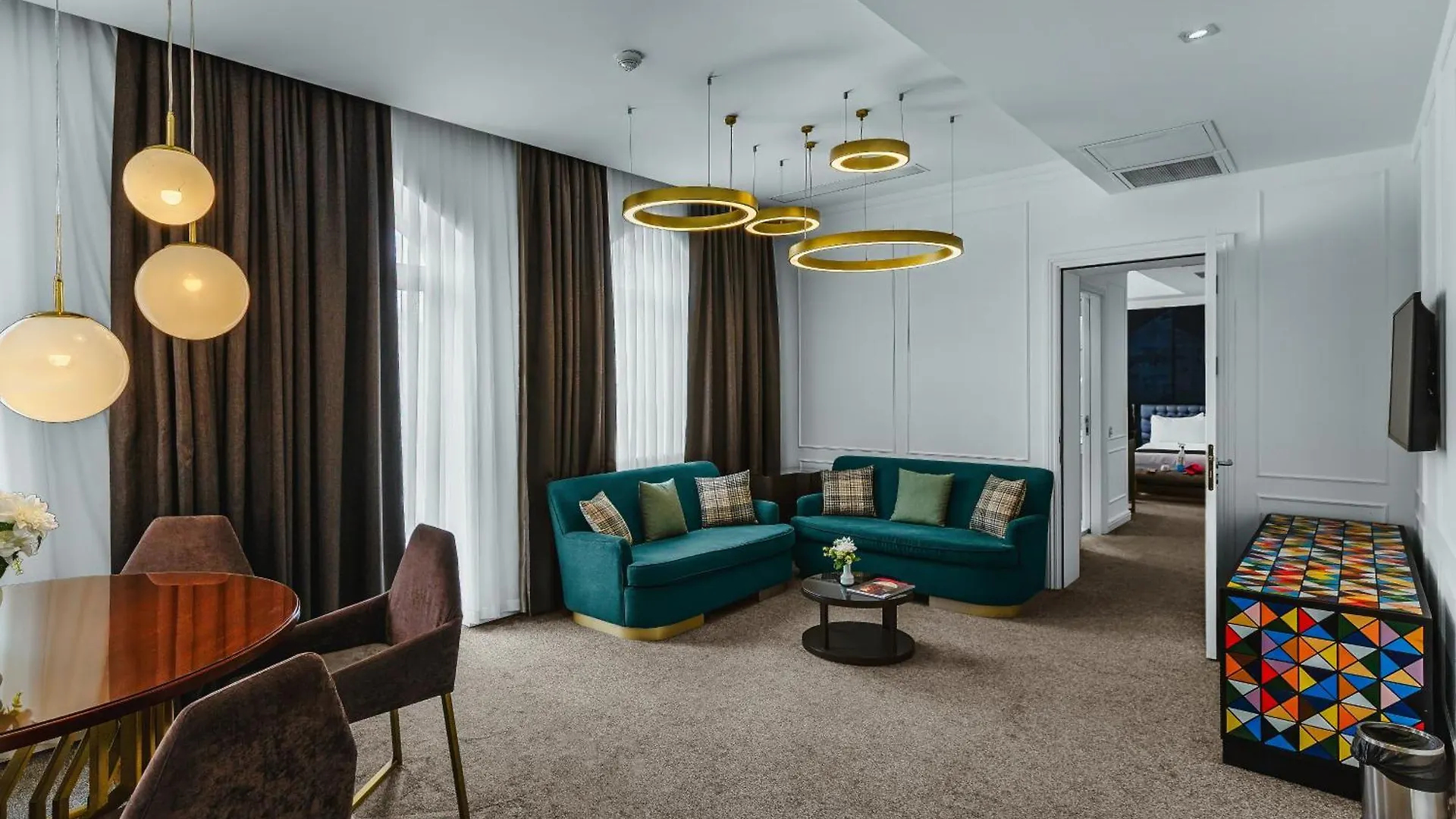 Ivy Garden Hotel Baku 5*,  Azerbeijão