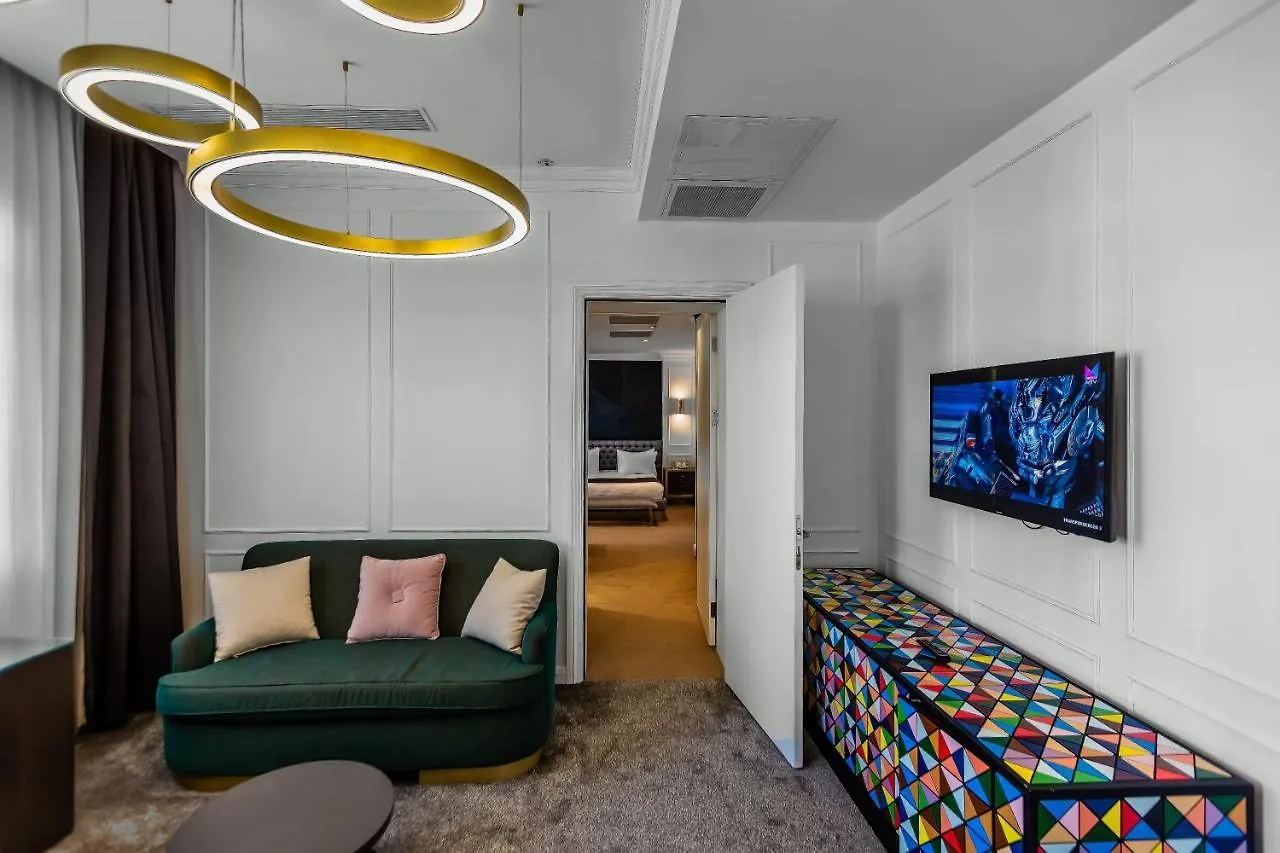 Ivy Garden Hotel באקו